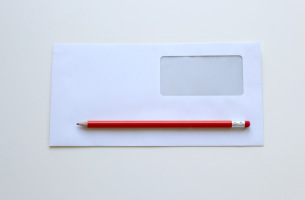 Aploksne un zīmulis